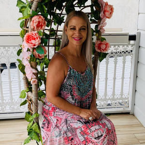 Meet your Posher, Adele